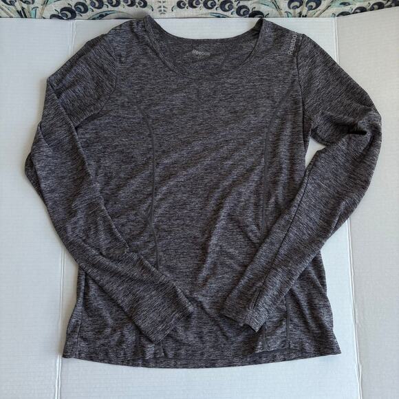 Bundle of 4 Small Offline by Aerie & Zone Pro Leggings with 2 Reebok t shirts - Picture 10 of 10